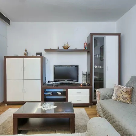 Pizonova 3 Appartement