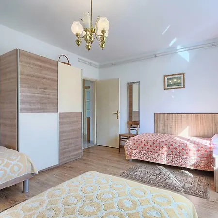 Pizonova 3 Appartement Pula
