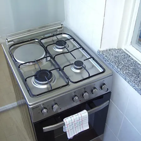 Apartment Pizonova 3 *